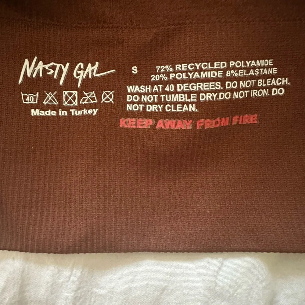 Nasty Gal Brown Ribbed Crop Tank Size Small - Picture 3 of 3